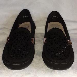 New Jabasic size 7 Black loafers